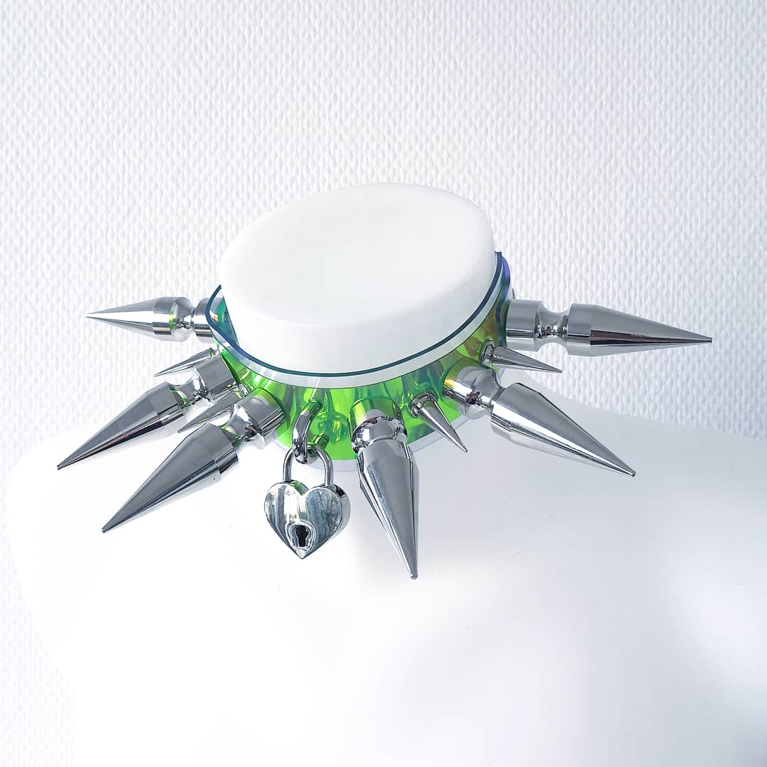 XXL Heartlock Choker PRE-ORDER