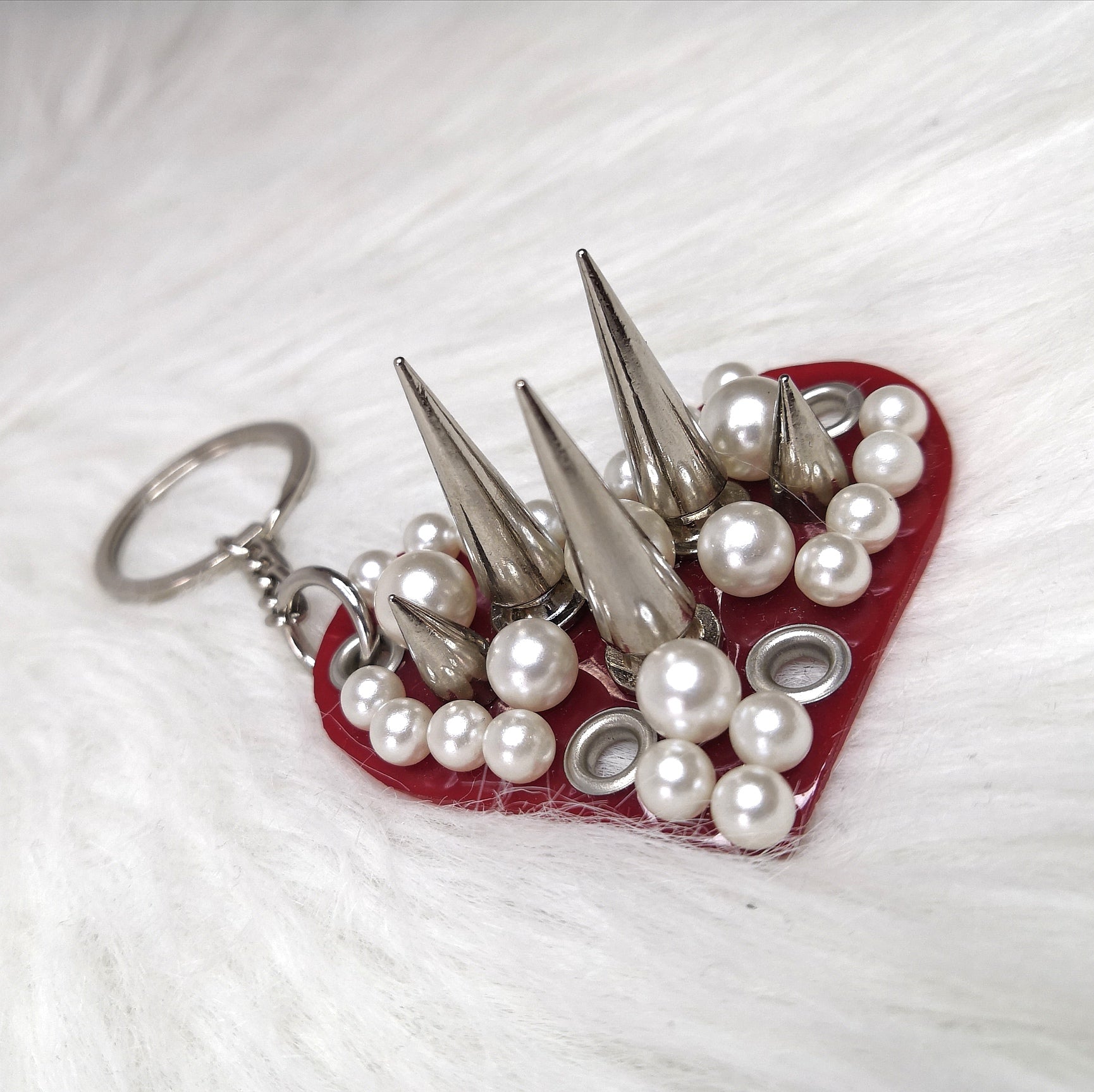 HEART & PEARLS KEYCHAIN