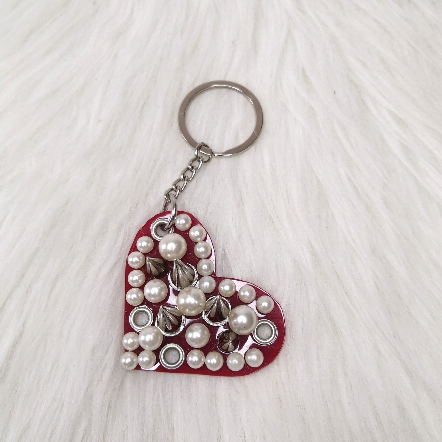 HEART & PEARLS KEYCHAIN