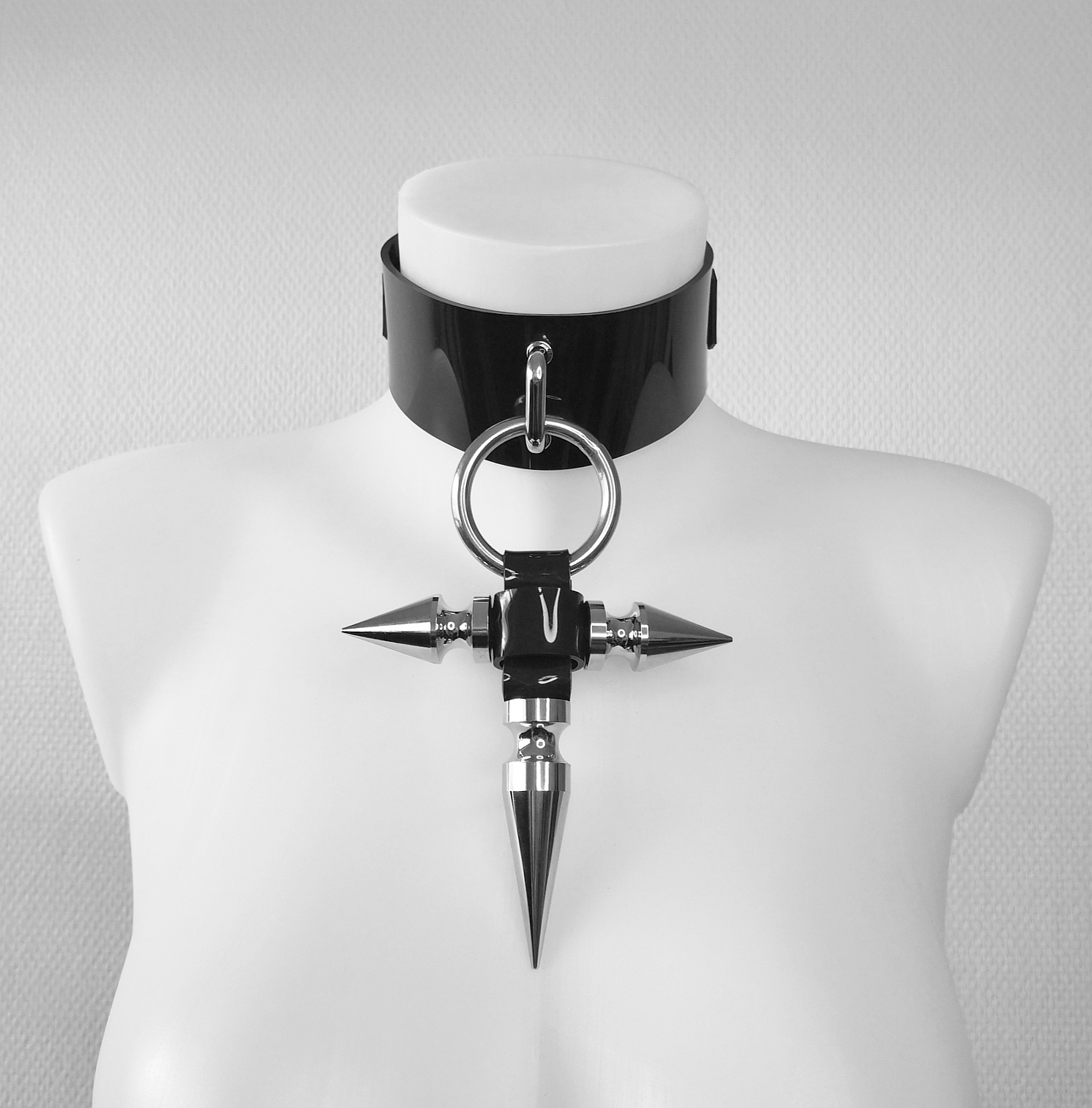 HELSING CHOKER PRE-ORDER