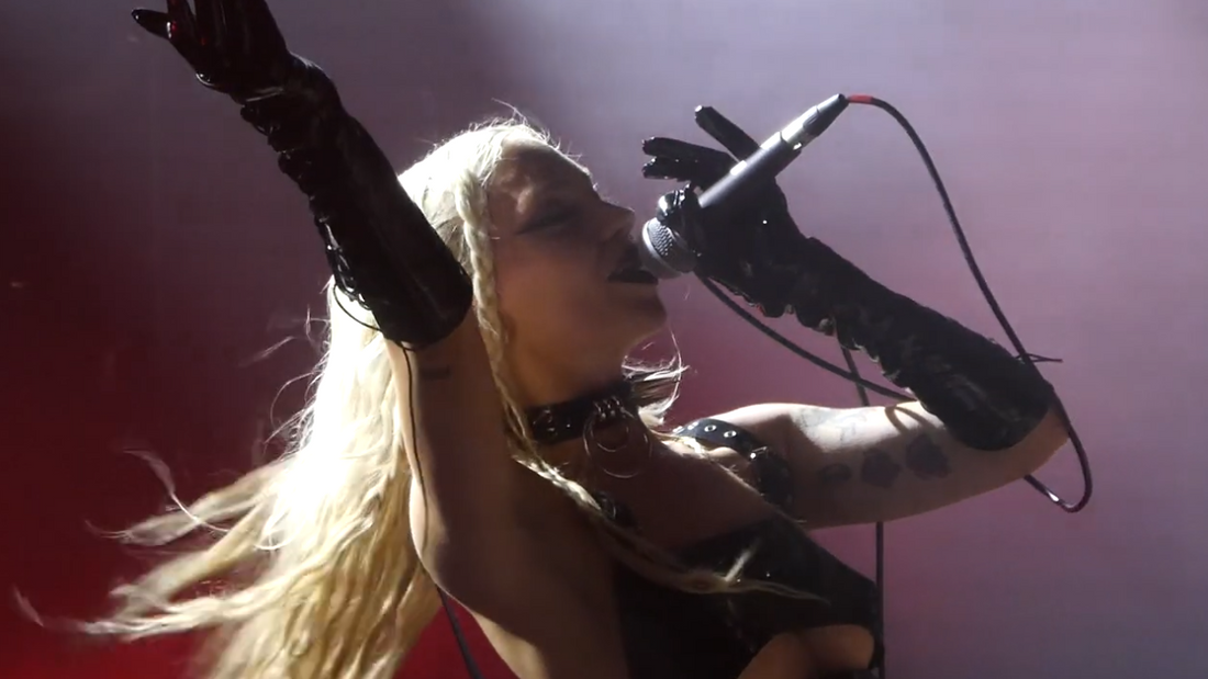 JULY JONES // PARIS LIVE SHOW 2022