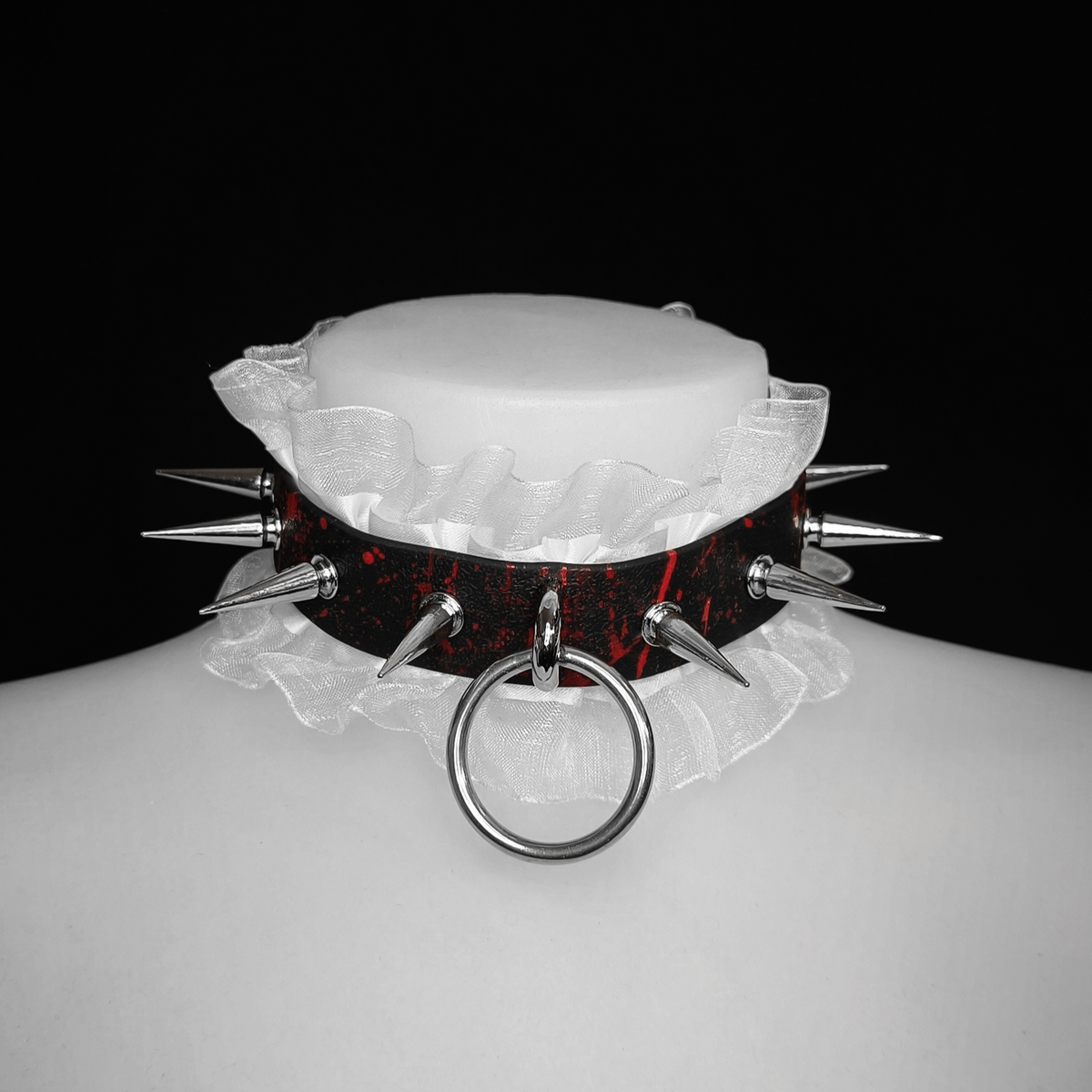 Final Girl Choker (black/white)