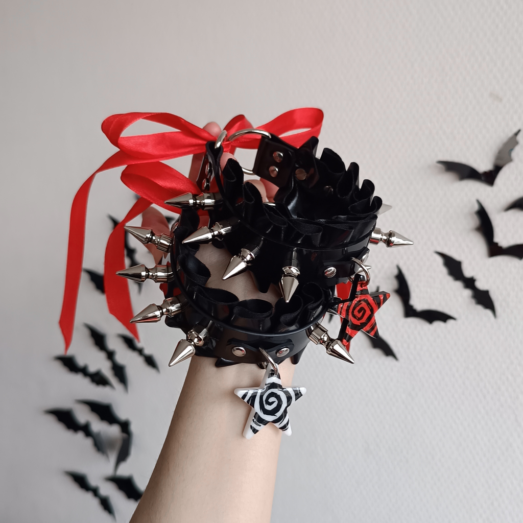 Peculiar Doll Choker