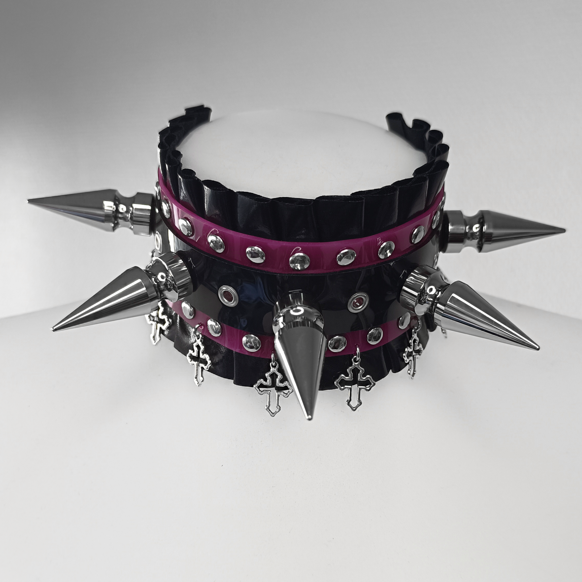 Draculaura Choker (made to order)