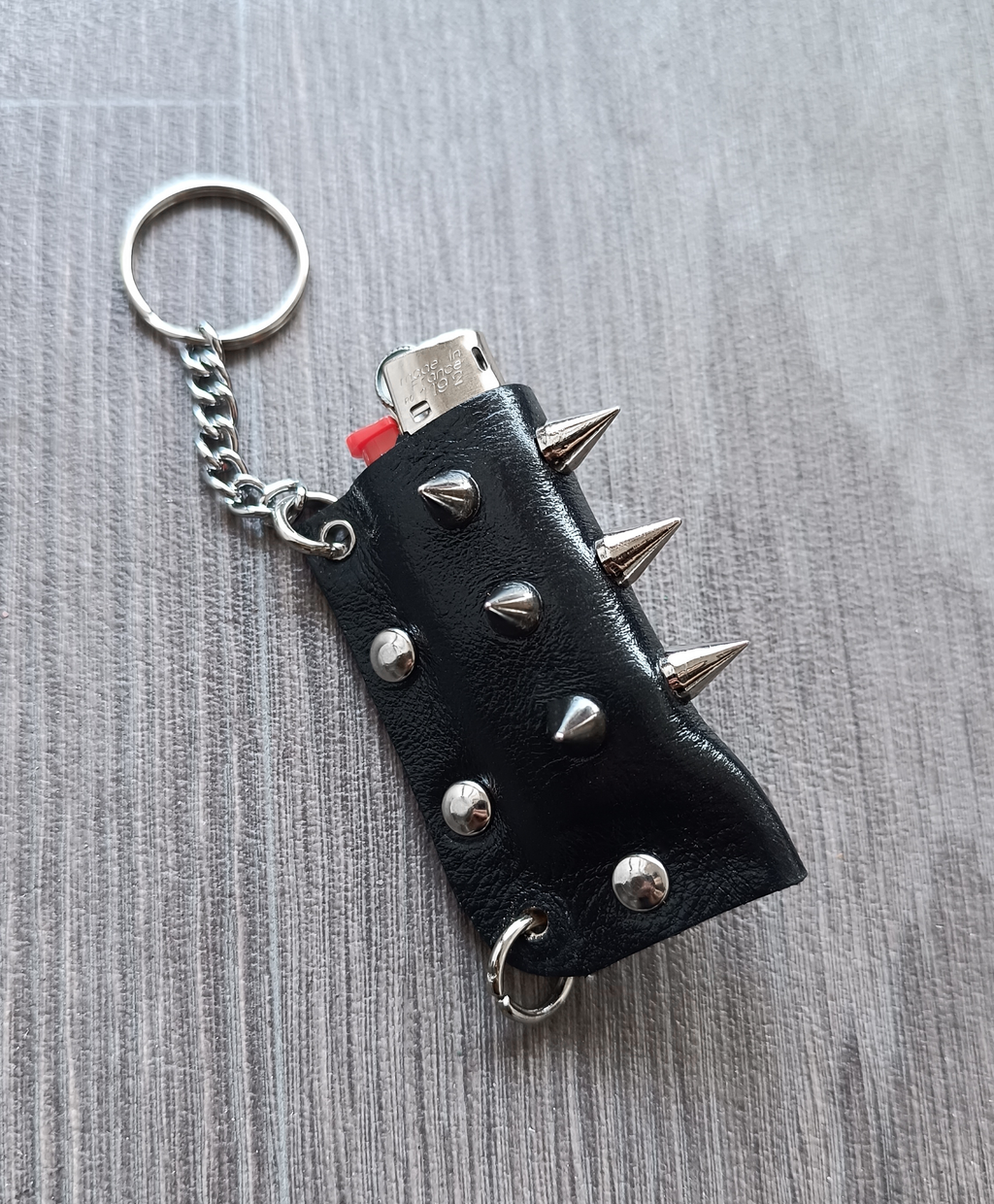 Spiked lighter case