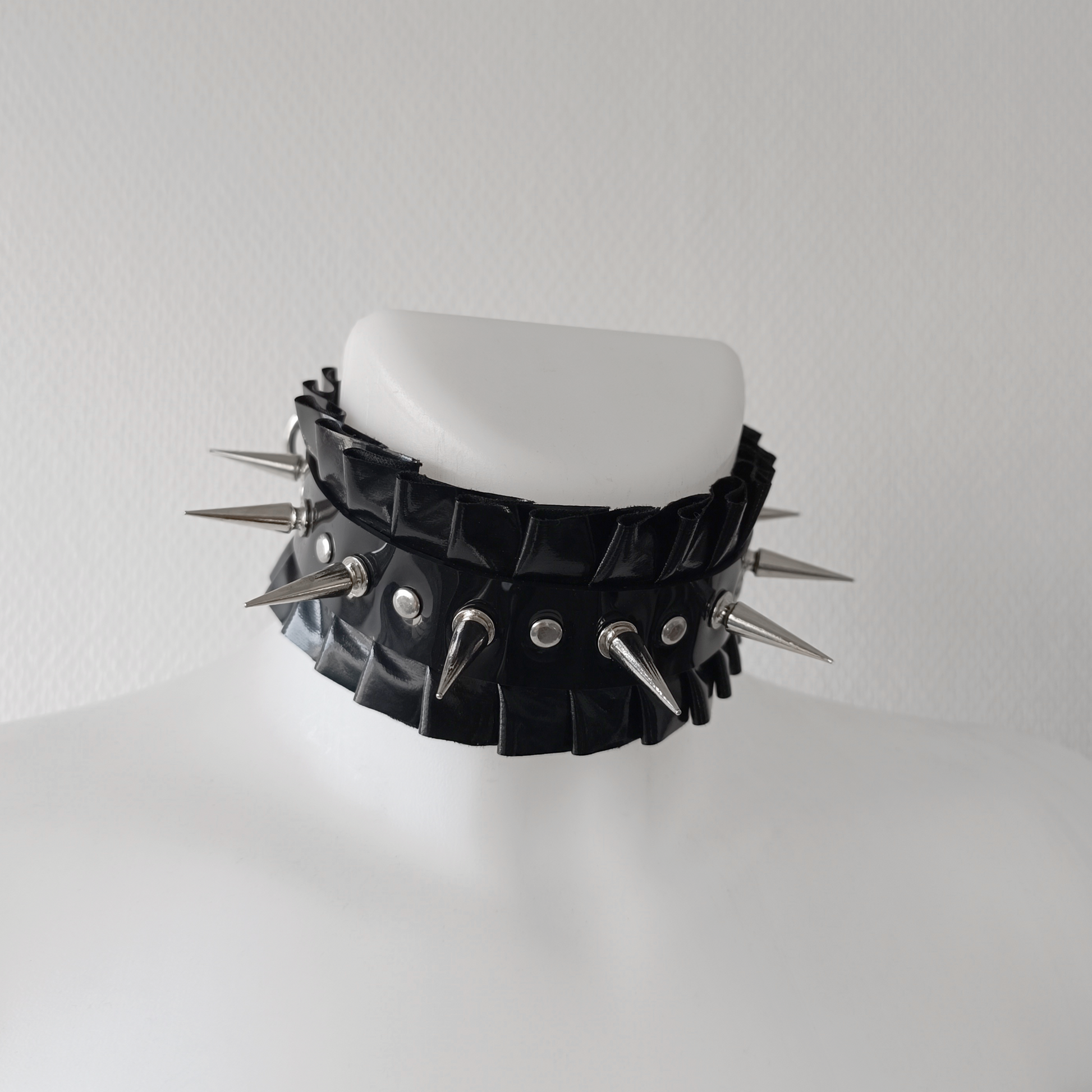 Lenore Choker