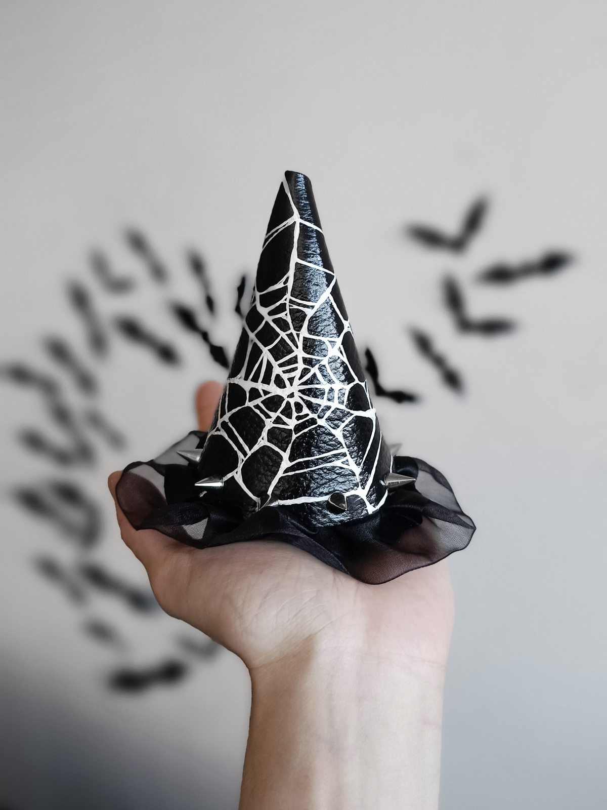 Spiderweb hat