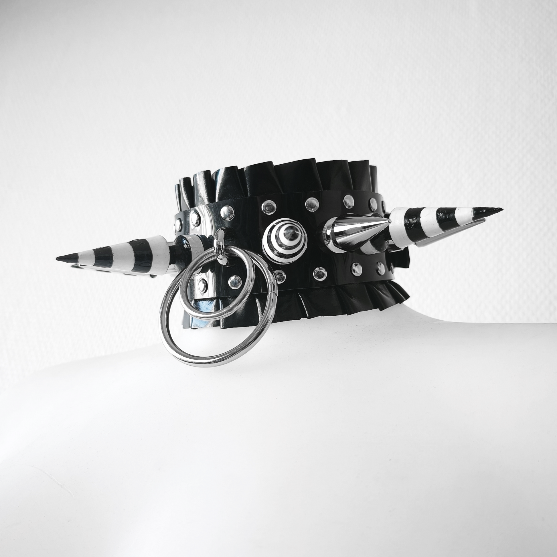 Hypnose Choker (damaged)