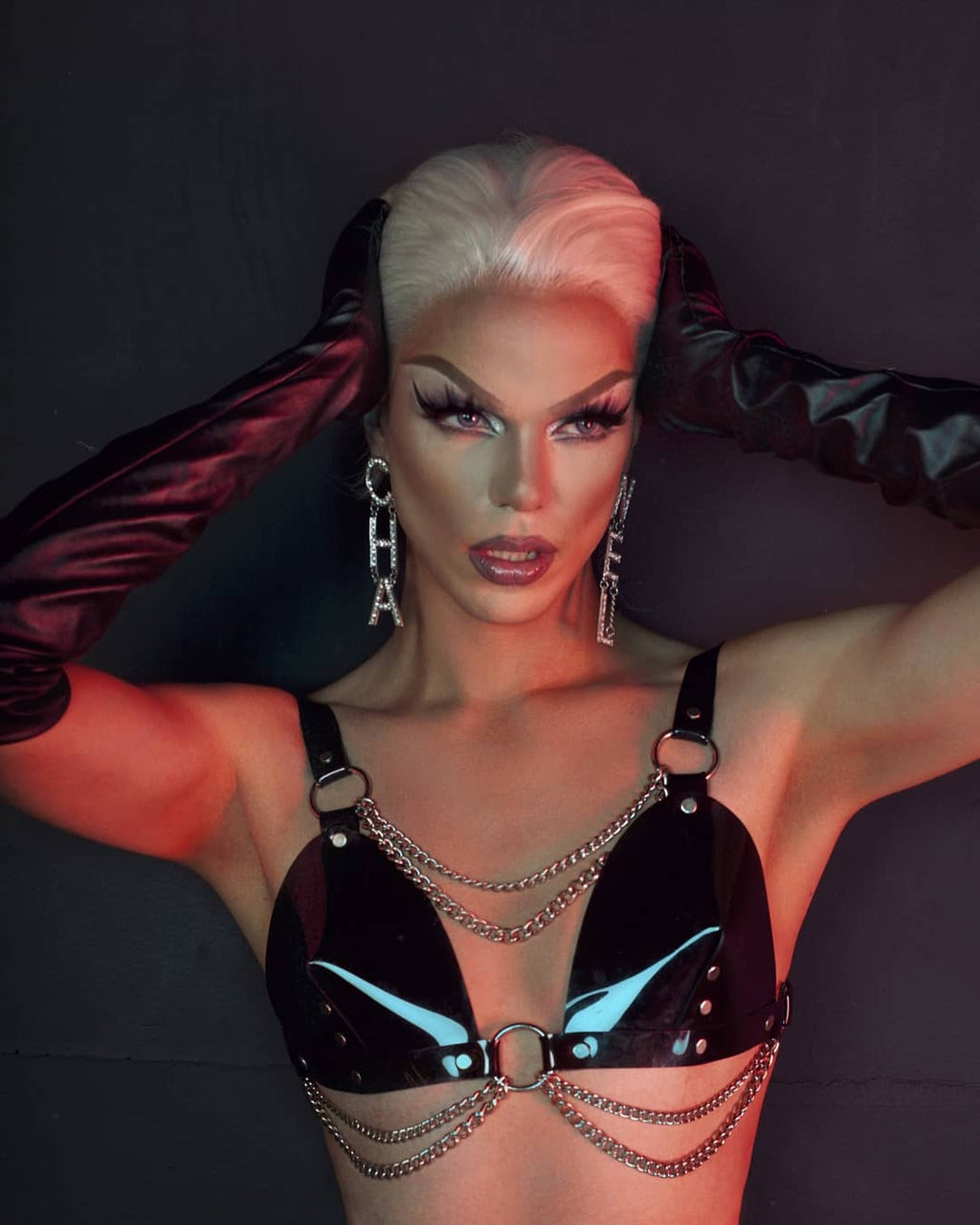 ENCHAINED PVC SET