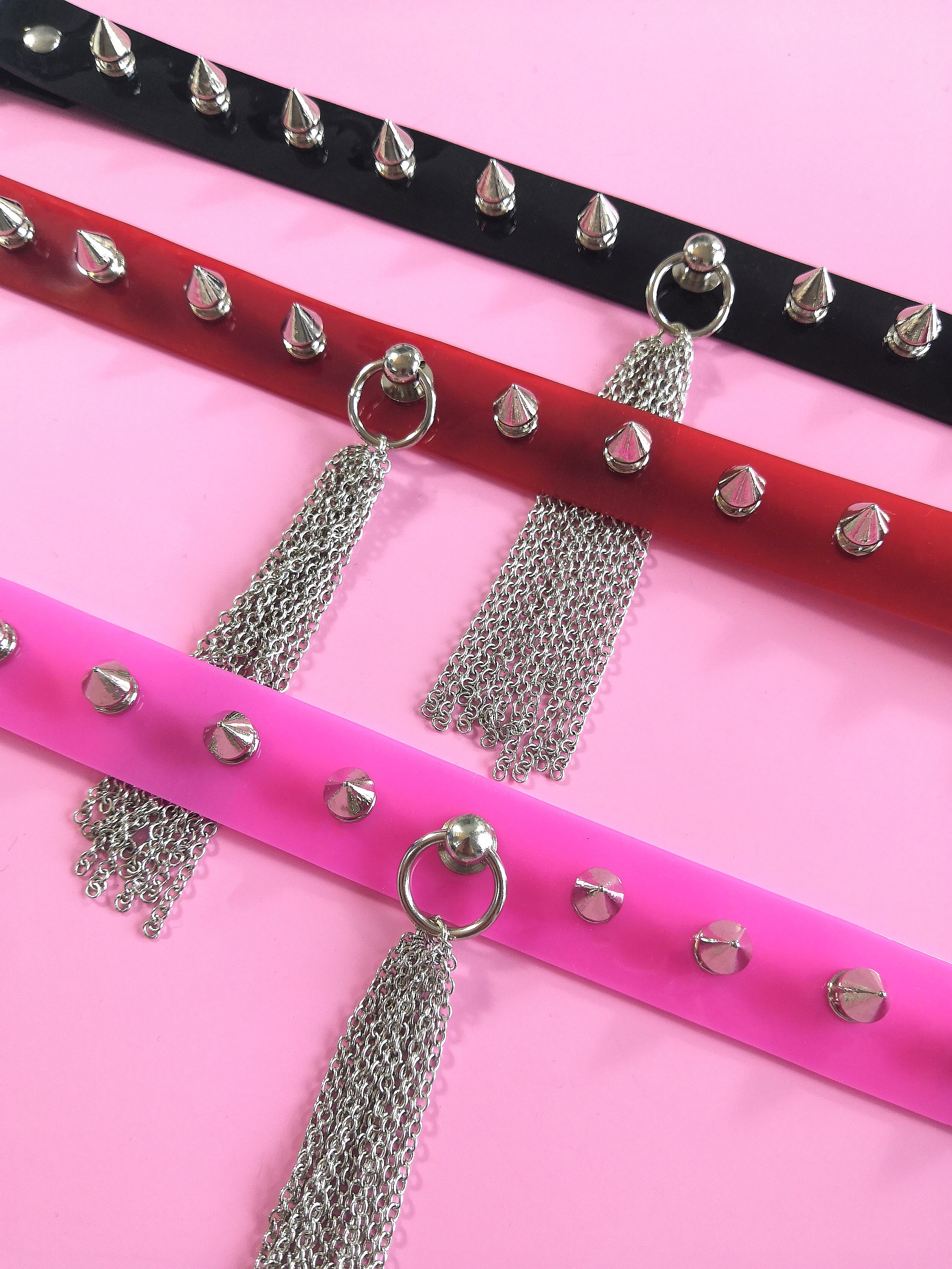 DATE ME CHOKER