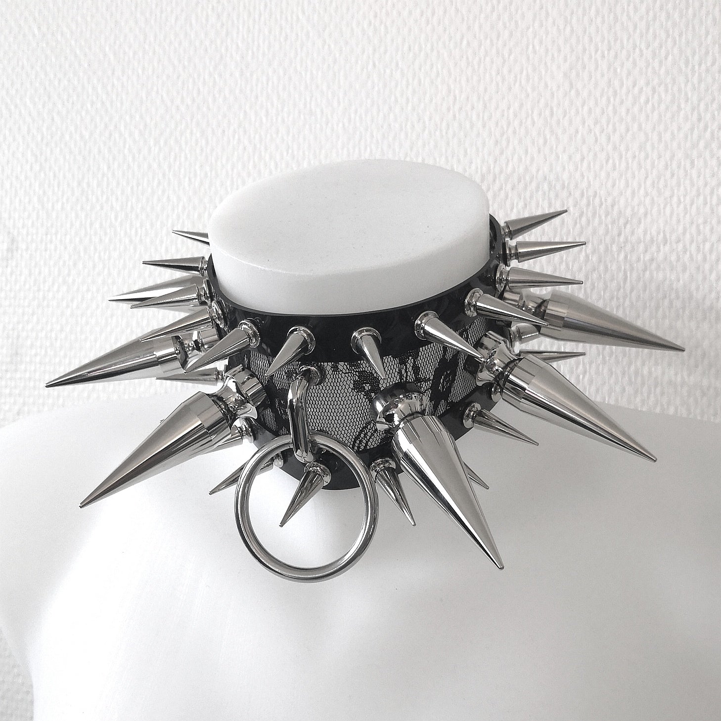 BLACK WIDOW CHOKER