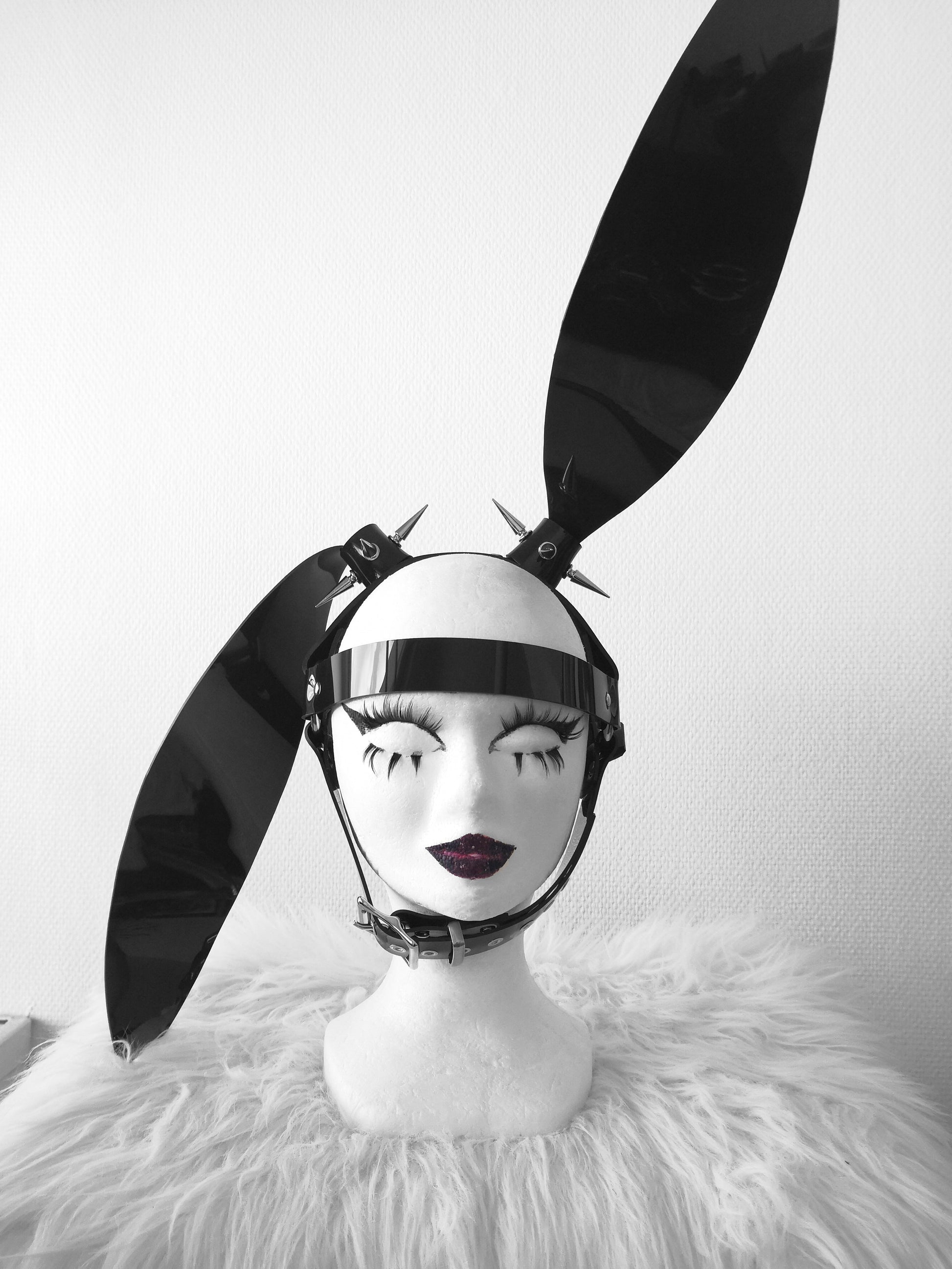 Lazy bunny ears head harness