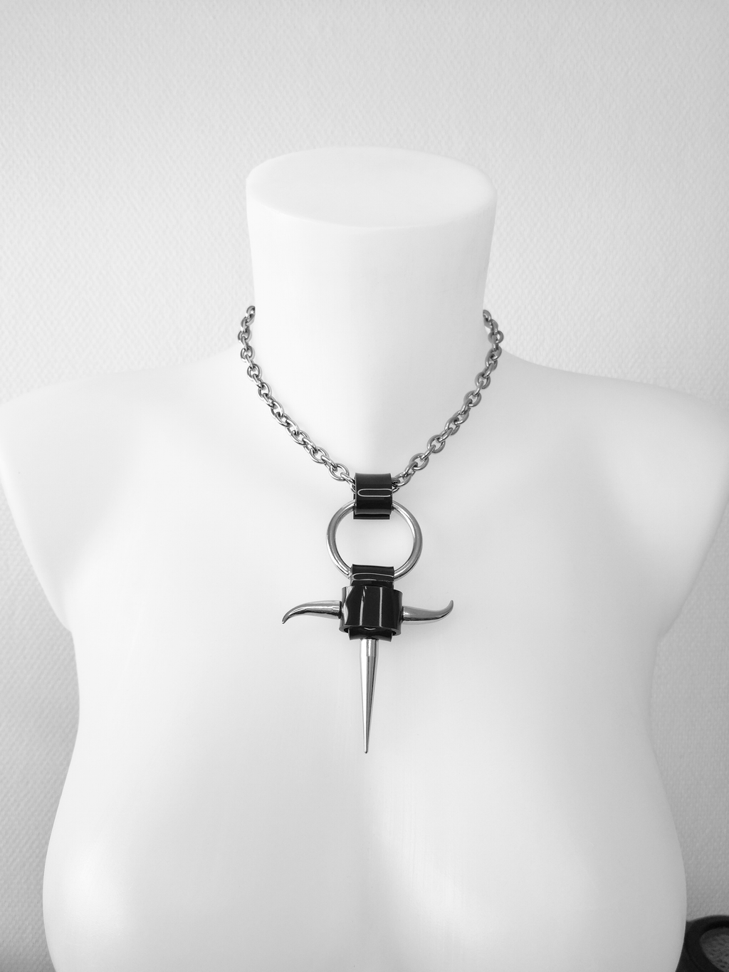 ETERNAL NECKLACE